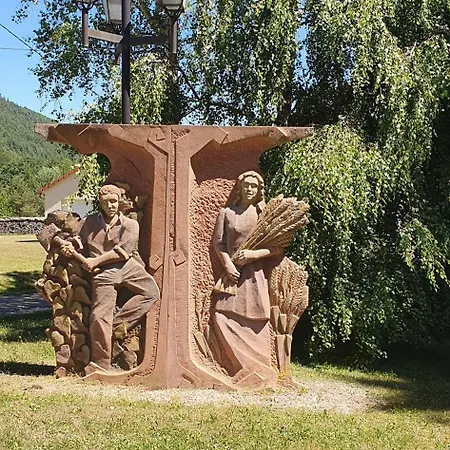 Korn Mitten Im Schönen Pfälzer Wald, Privat Haus